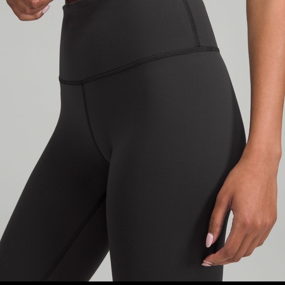 Wunder Train Mid-Rise Crop 21” - Picture 3 of 7